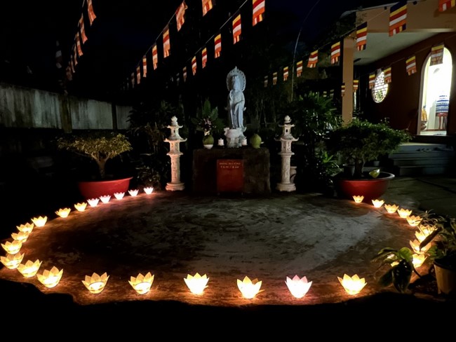 Chùa Nhất Pháp – Đồng Nai: Lễ Hoa đăng kỷ niệm đức Phật A Di Đà