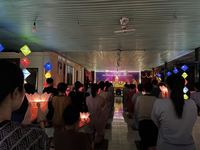 Chùa Nhất Pháp – Đồng Nai: Lễ Hoa đăng kỷ niệm đức Phật A Di Đà