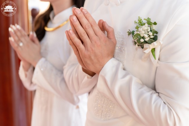 Wedding Ceremony at the pagoda