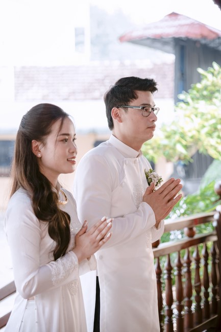 Wedding Ceremony at the pagoda