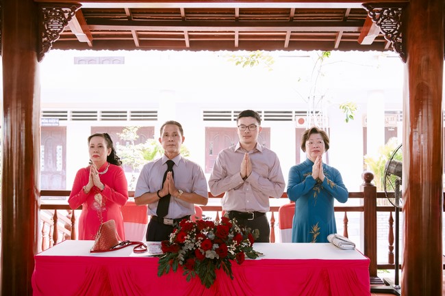 Wedding Ceremony at the pagoda