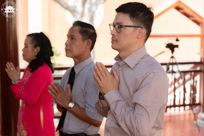 Wedding Ceremony at the pagoda