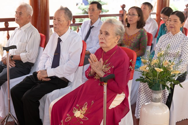 Wedding Ceremony at the pagoda