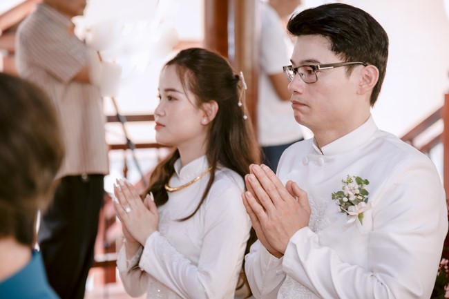 Wedding Ceremony at the pagoda