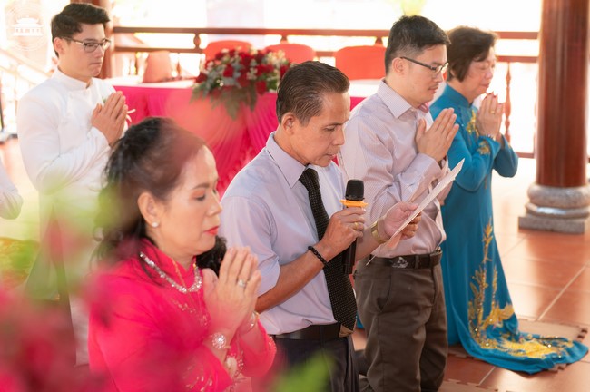Wedding Ceremony at the pagoda