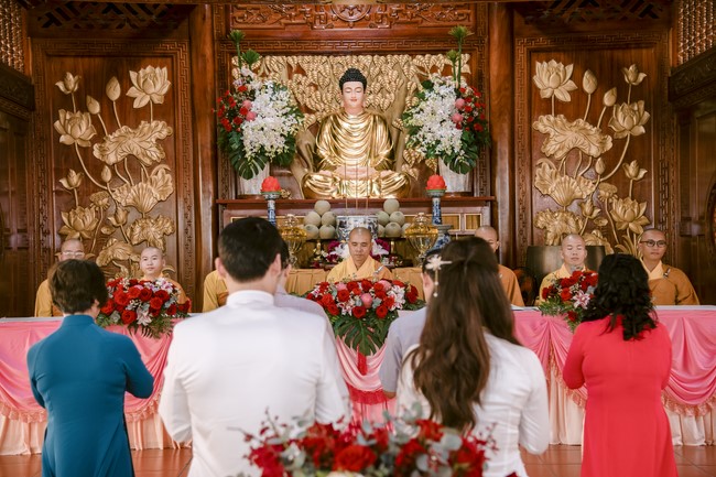 Wedding Ceremony at the pagoda