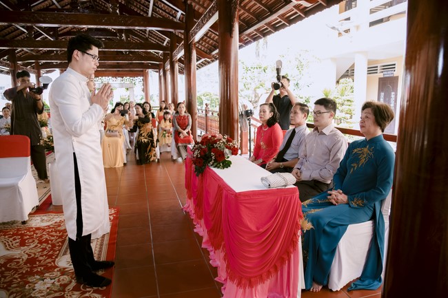 Wedding Ceremony at the pagoda