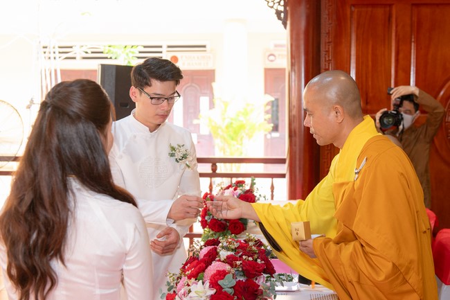 Wedding Ceremony at the pagoda