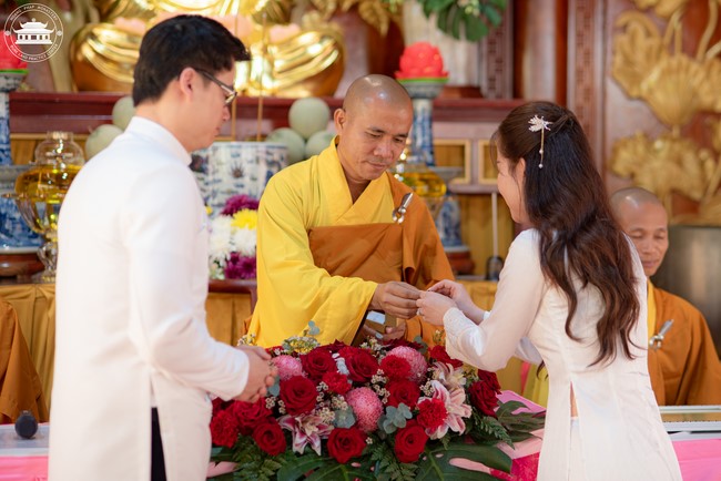 Wedding Ceremony at the pagoda