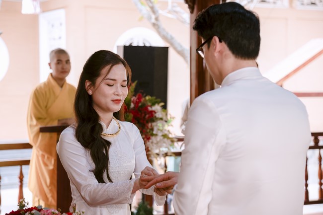 Wedding Ceremony at the pagoda