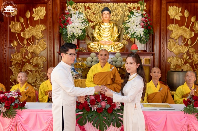 Wedding Ceremony at the pagoda