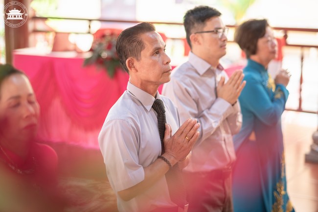 Wedding Ceremony at the pagoda