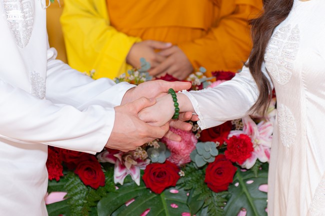 Wedding Ceremony at the pagoda