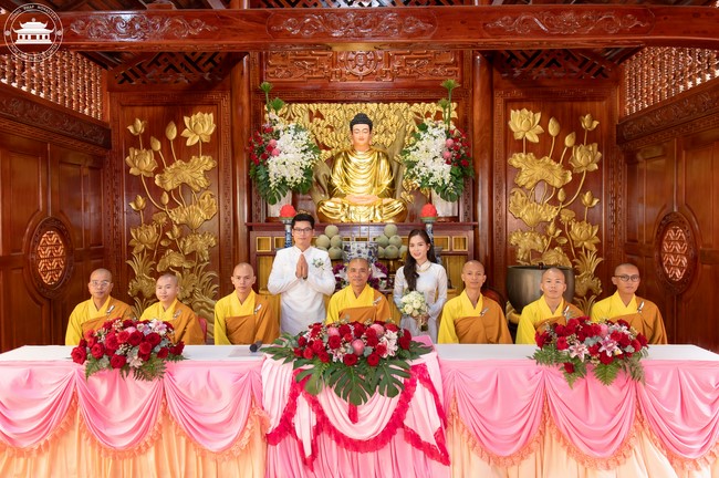 Wedding Ceremony at the pagoda