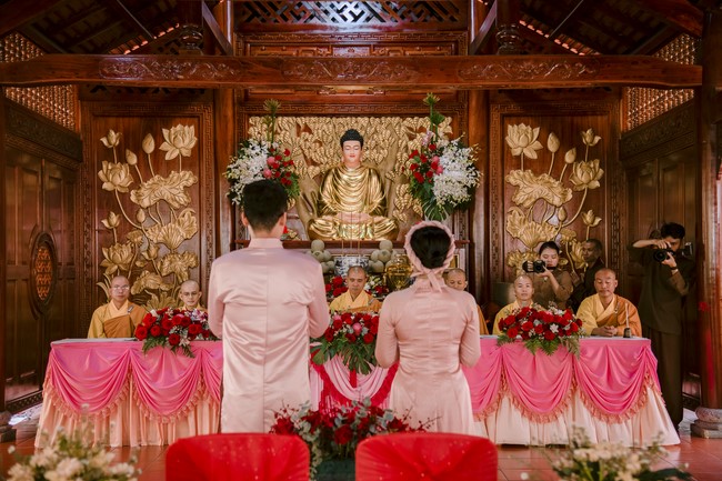 Wedding Ceremony at the pagoda