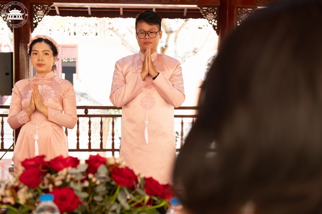 Wedding Ceremony at the pagoda