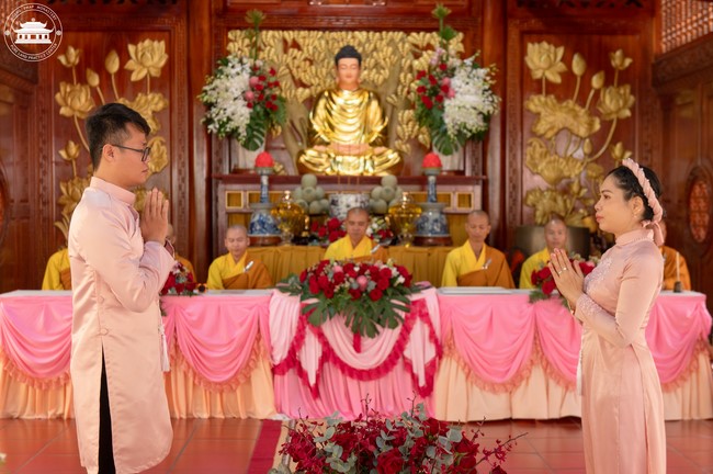Wedding Ceremony at the pagoda
