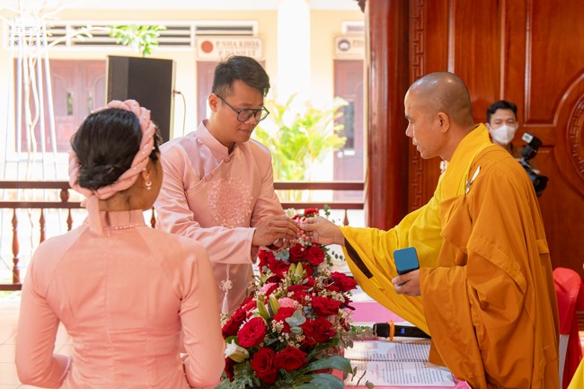 Wedding Ceremony at the pagoda