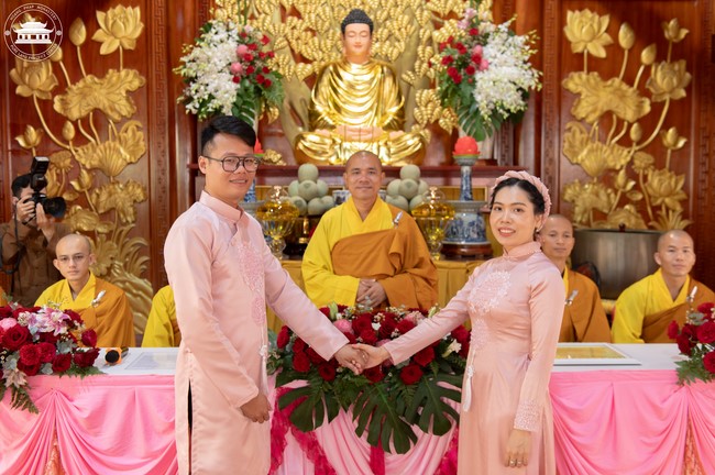 Wedding Ceremony at the pagoda