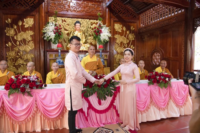 Wedding Ceremony at the pagoda