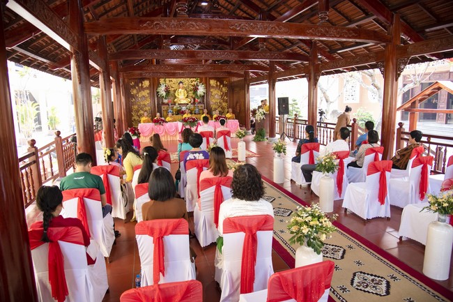 Wedding Ceremony at the pagoda