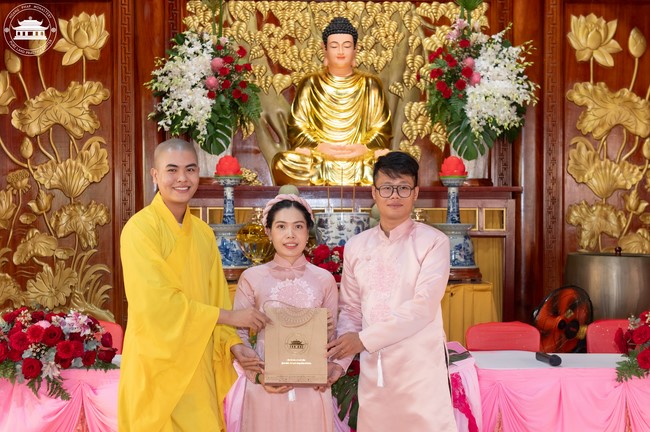 Wedding Ceremony at the pagoda