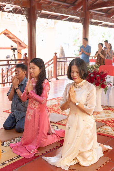 Wedding Ceremony at the pagoda