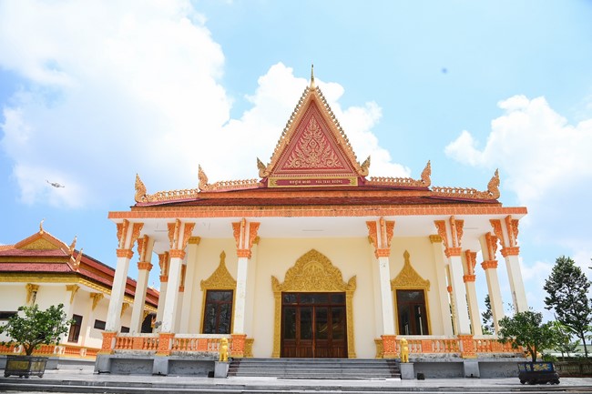 Quỹ đào tạo Tăng tài Ngộ Chân Tử cúng dường tại Học viện Phật giáo Nam Tông Khmer,  Cần Thơ.