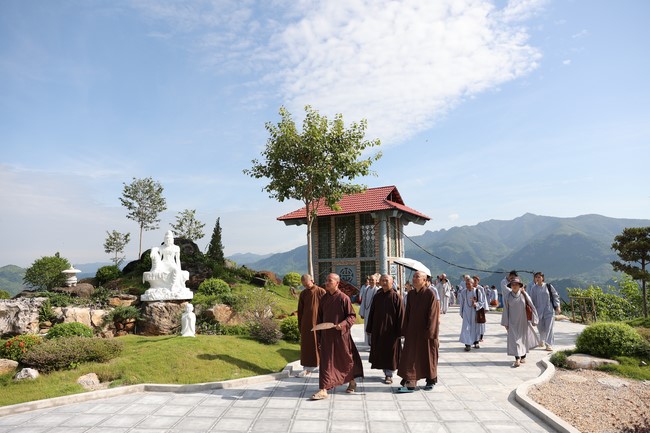 Chương Trình Giao Lưu Nhân Dân - Kết Tình Huynh Đệ Tại Khu Văn Hóa Tâm Linh Quỳnh Nhai Cam Lộ Tự - Phần 3: Tâm Linh, Gắn Kết và Tri Ân - Hành Trình Tại Quỳnh Nhai