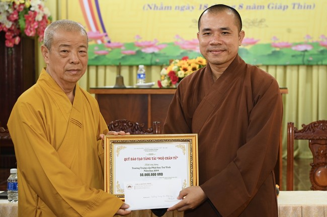 Quỹ đào tạo Tăng tài Ngộ Chân Tử cúng dường tại Trường Trung cấp Phật học tỉnh Trà Vinh