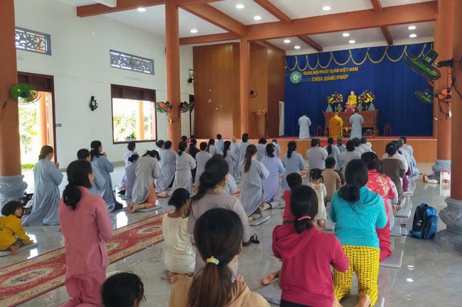 Chùa Đăng Pháp - Bình Phước: Khóa tu Một ngày an lạc