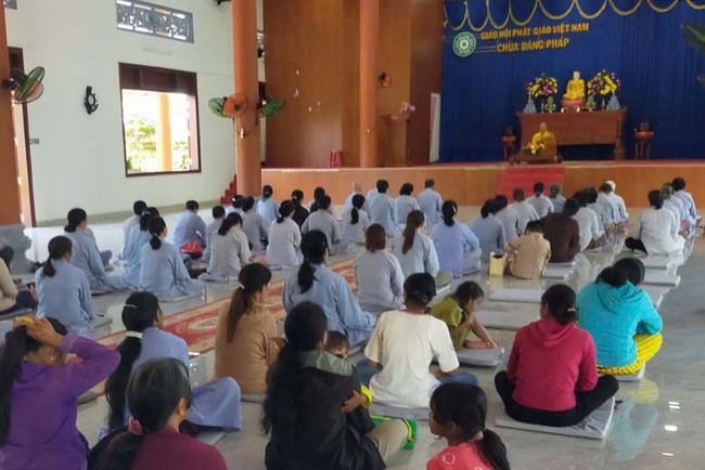 Chùa Đăng Pháp - Bình Phước: Khóa tu Một ngày an lạc