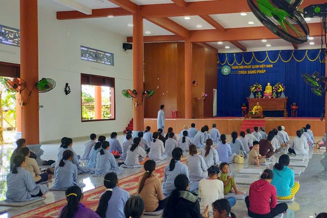 Chùa Đăng Pháp - Bình Phước: Khóa tu Một ngày an lạc