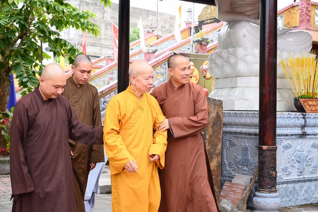 Quỹ đào tạo Tăng tài “Ngộ Chân Tử” cúng dường tại trường Trung cấp Phật học Sóc Trăng