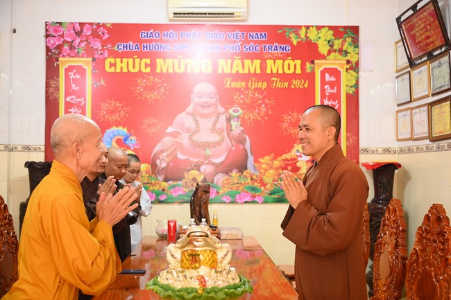 Quỹ đào tạo Tăng tài “Ngộ Chân Tử” cúng dường tại trường Trung cấp Phật học Sóc Trăng