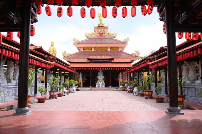 Quỹ đào tạo Tăng tài “Ngộ Chân Tử” cúng dường tại trường Trung cấp Phật học Sóc Trăng