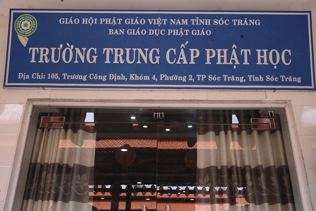 Quỹ đào tạo Tăng tài “Ngộ Chân Tử” cúng dường tại trường Trung cấp Phật học Sóc Trăng