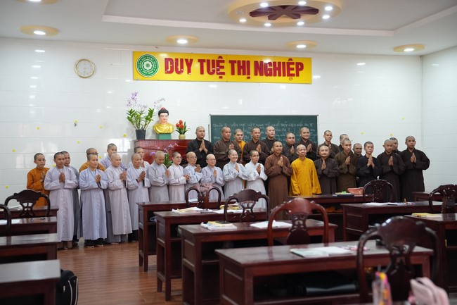 Quỹ đào tạo Tăng tài “Ngộ Chân Tử” cúng dường tại trường Trung cấp Phật học Sóc Trăng