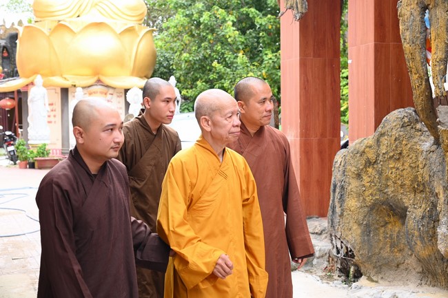 Quỹ đào tạo Tăng tài “Ngộ Chân Tử” cúng dường tại trường Trung cấp Phật học Sóc Trăng