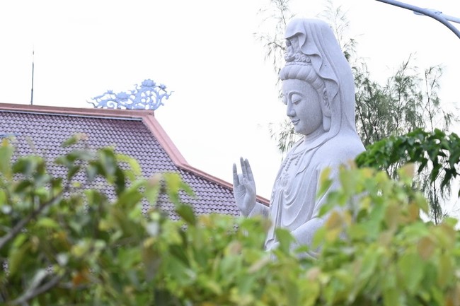 Quỹ đào tạo Tăng tài Ngộ Chân Tử cúng dường tại trường Trung cấp Phật học tỉnh Bạc Liêu.