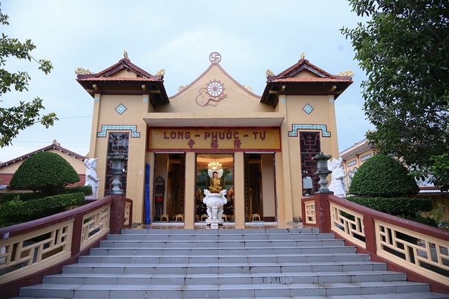 Quỹ đào tạo Tăng tài Ngộ Chân Tử cúng dường tại trường Trung cấp Phật học tỉnh Bạc Liêu.