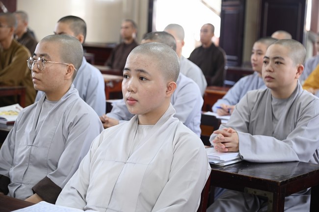 Quỹ đào tạo Tăng tài Ngộ Chân Tử cúng dường tại trường Trung cấp Phật học TP. Cần Thơ.