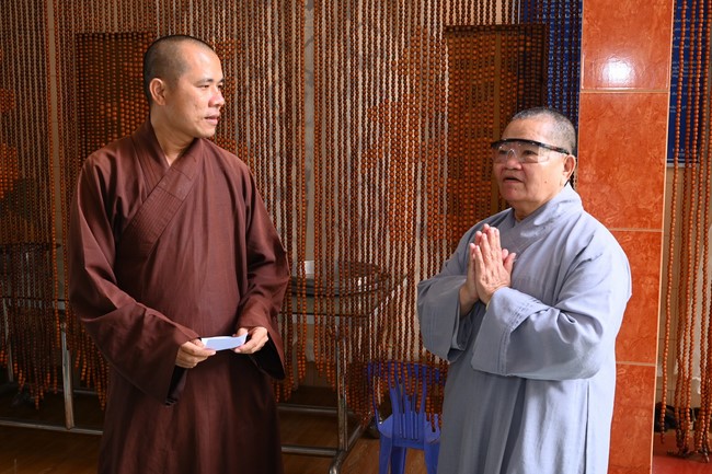 Quỹ đào tạo Tăng tài Ngộ Chân Tử cúng dường tại trường Trung cấp Phật học TP. Cần Thơ.