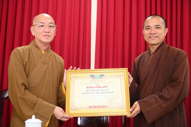 Quỹ đào tạo Tăng tài Ngộ Chân Tử cúng dường tại trường Trung cấp Phật học TP. Cần Thơ.