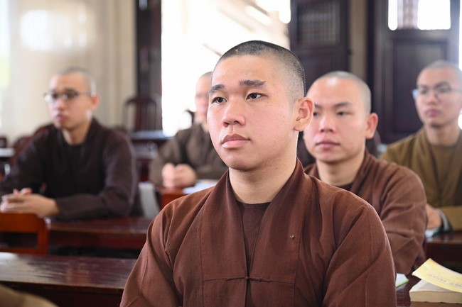 Quỹ đào tạo Tăng tài Ngộ Chân Tử cúng dường tại trường Trung cấp Phật học TP. Cần Thơ.