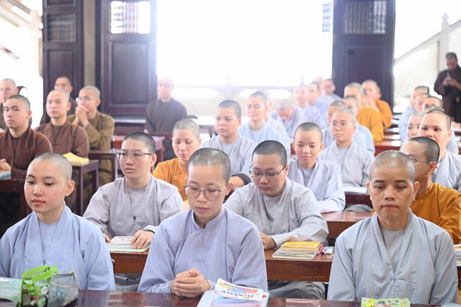 Quỹ đào tạo Tăng tài Ngộ Chân Tử cúng dường tại trường Trung cấp Phật học TP. Cần Thơ.