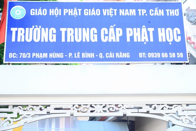 Quỹ đào tạo Tăng tài Ngộ Chân Tử cúng dường tại trường Trung cấp Phật học TP. Cần Thơ.