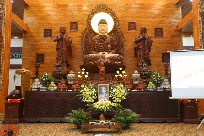 Hoang Phap pagoda Founder-Patriarch Death Anniversary at Giai Lam Pagoda, Ha Tinh Province.