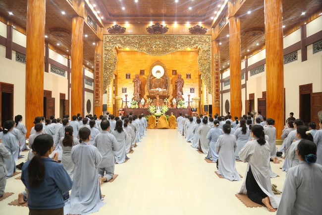Hoang Phap pagoda Founder-Patriarch Death Anniversary at Giai Lam Pagoda, Ha Tinh Province.