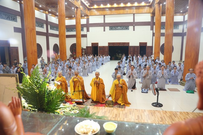 Hoang Phap pagoda Founder-Patriarch Death Anniversary at Giai Lam Pagoda, Ha Tinh Province.
